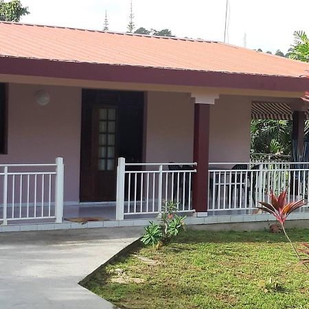 Le Petit Robert Maison F3 Plein Pied Le Robert Exterior foto